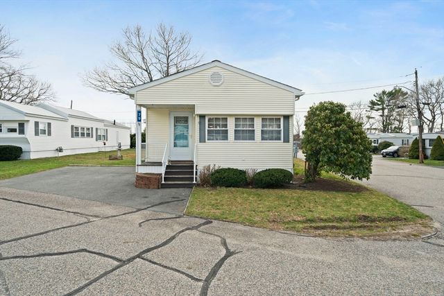 79 Arrowhead Dr, Plymouth, MA 02360