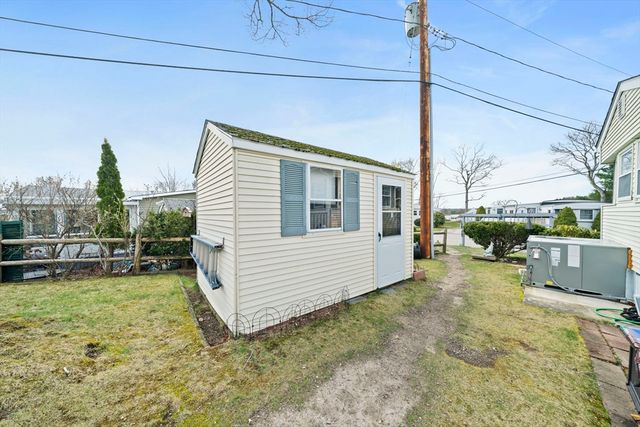 79 Arrowhead Dr, Plymouth, MA 02360