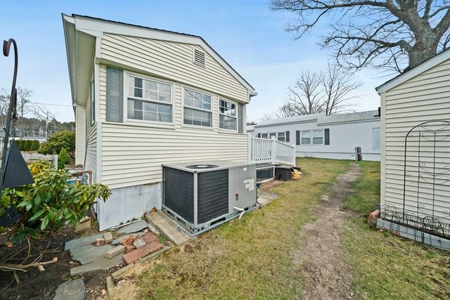 79 Arrowhead Dr, Plymouth, MA 02360