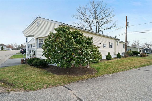 79 Arrowhead Dr, Plymouth, MA 02360