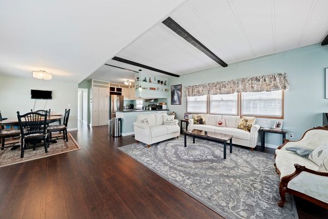 79 Arrowhead Dr, Plymouth, MA 02360