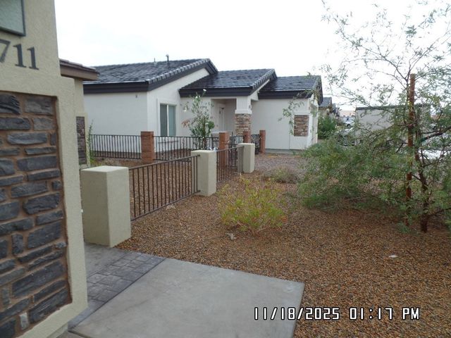 1711 E Sugar Bush Place, Fort Mohave, AZ 86426