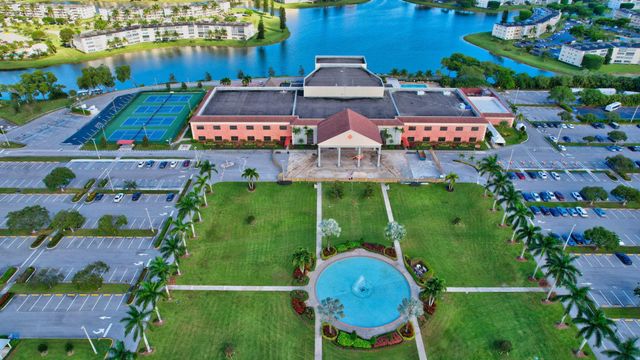 233 Dorset F, Boca Raton, FL 33434