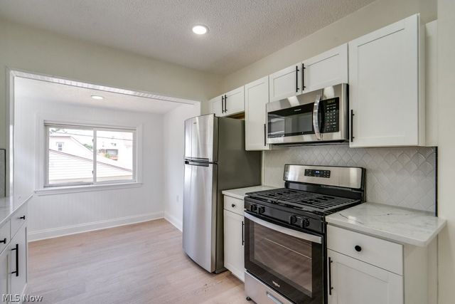 2406 Tampa Avenue, Cleveland, OH 44109