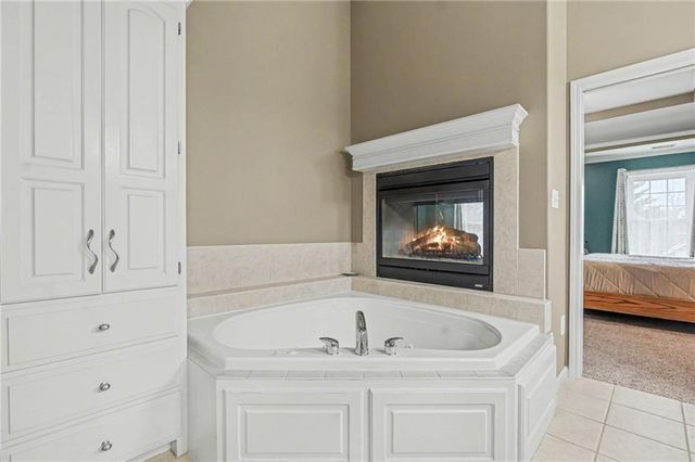 22600 E 27th Street S, Blue Springs, MO 64015