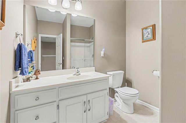 22600 E 27th Street S, Blue Springs, MO 64015