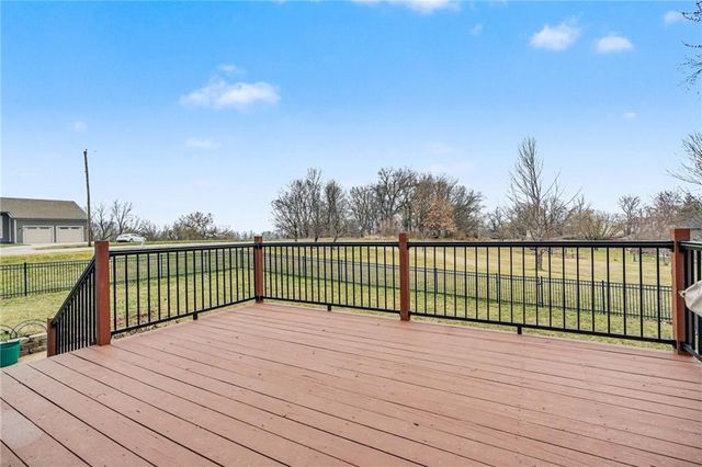22600 E 27th Street S, Blue Springs, MO 64015