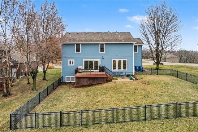 22600 E 27th Street S, Blue Springs, MO 64015