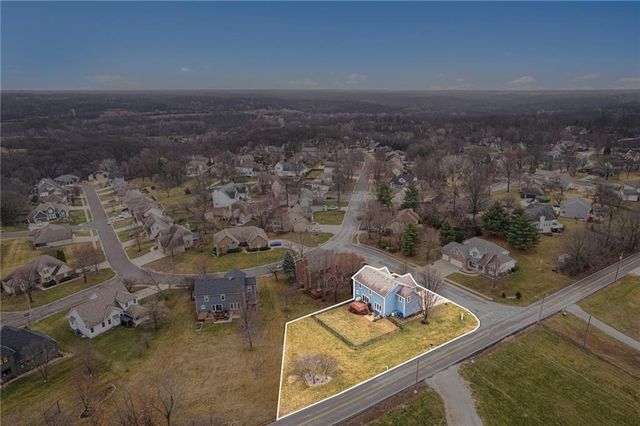 22600 E 27th Street S, Blue Springs, MO 64015