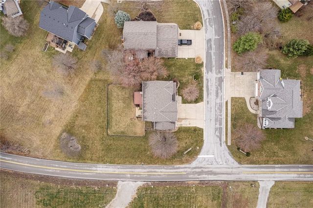 22600 E 27th Street S, Blue Springs, MO 64015