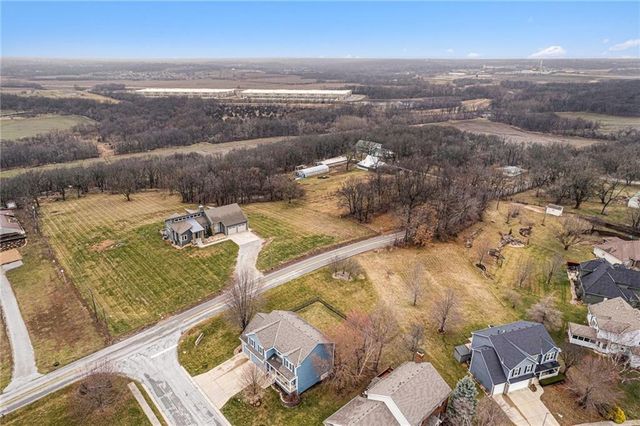 22600 E 27th Street S, Blue Springs, MO 64015