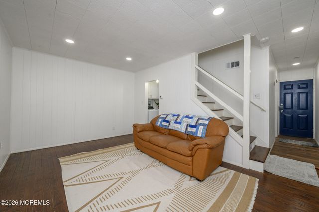 25 Belshaw Avenue, Shrewsbury Twp, NJ 07724