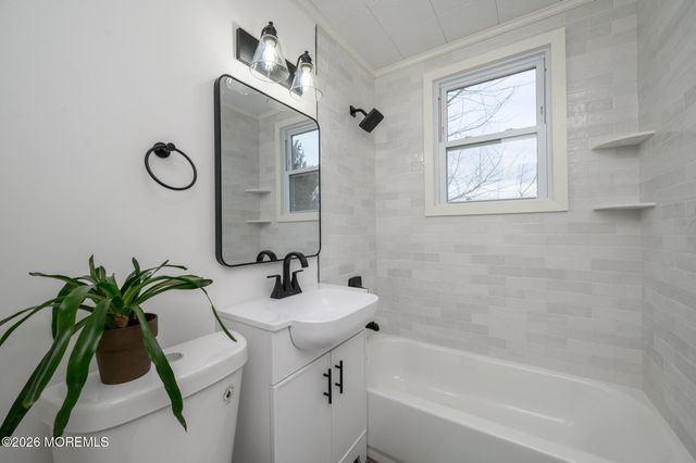 25 Belshaw Avenue, Shrewsbury Twp, NJ 07724
