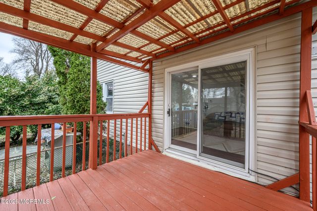 25 Belshaw Avenue, Shrewsbury Twp, NJ 07724