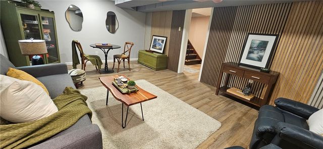 450 Willow Dr, Mt Lebanon, PA 15243