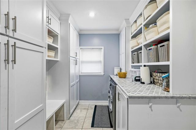 4565 Windsor Park Place, Atlanta, GA 30342
