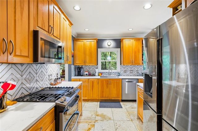 4565 Windsor Park Place, Atlanta, GA 30342