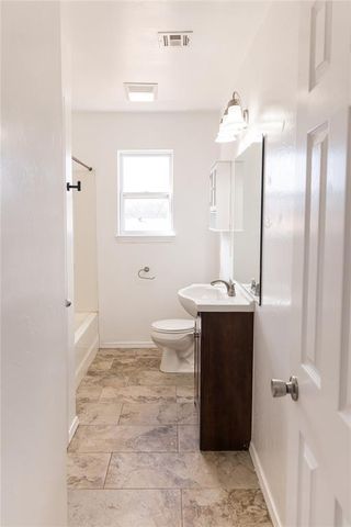 915 E Perkins Avenue, Guthrie, OK 73044