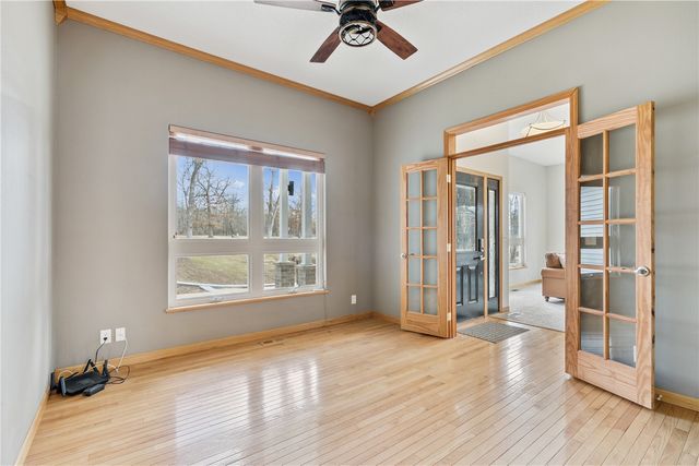 1589 Twin Valley Dr NE, Solon, IA 52333