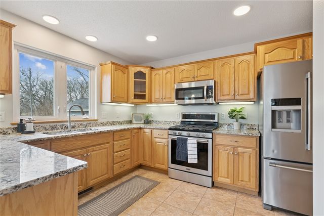 1589 Twin Valley Dr NE, Solon, IA 52333