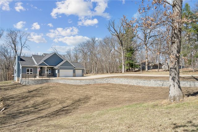 1589 Twin Valley Dr NE, Solon, IA 52333