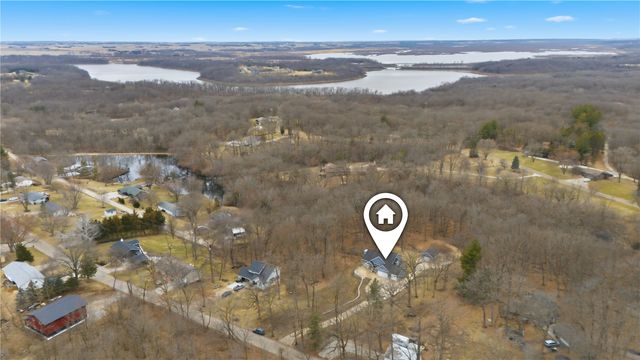 1589 Twin Valley Dr NE, Solon, IA 52333