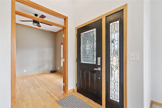 1589 Twin Valley Dr NE, Solon, IA 52333