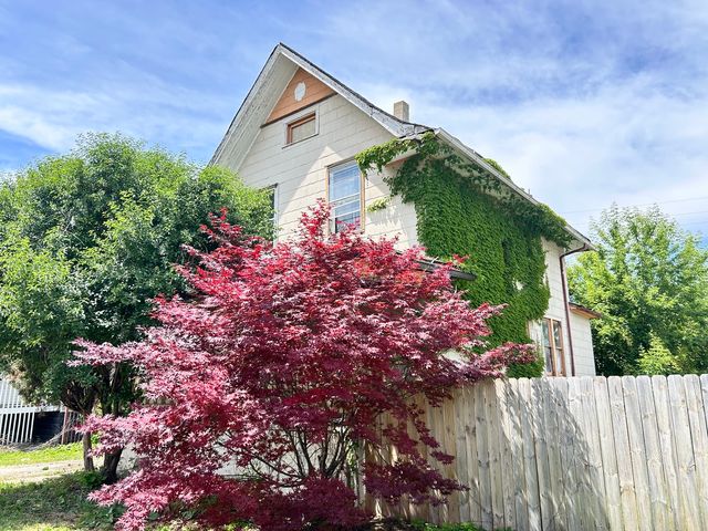 14 S 16th Avenue, Maywood, IL 60153