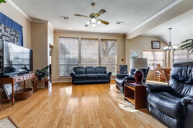 4804 Davy Crockett Trail, Fort Worth, TX 76137