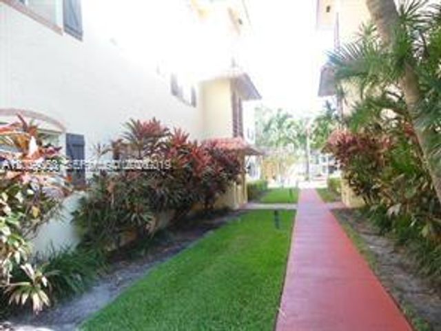 259 S Cypress Road 527, Pompano Beach, FL 33060