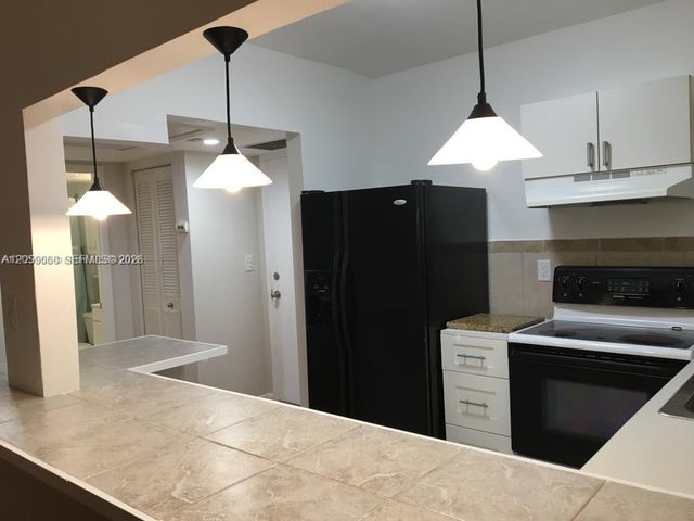 259 S Cypress Road 527, Pompano Beach, FL 33060