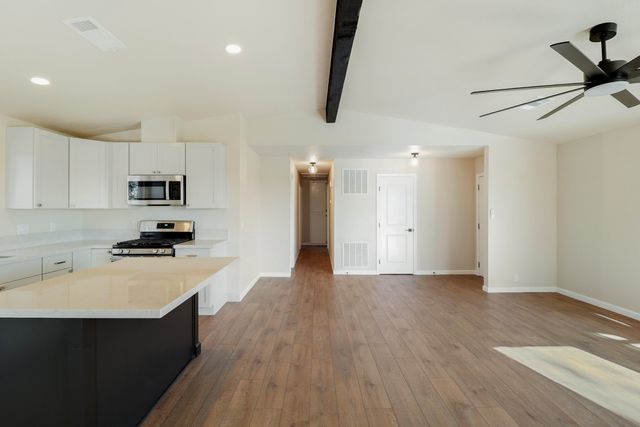 4750 Enchanted Way, Redding, CA 96001