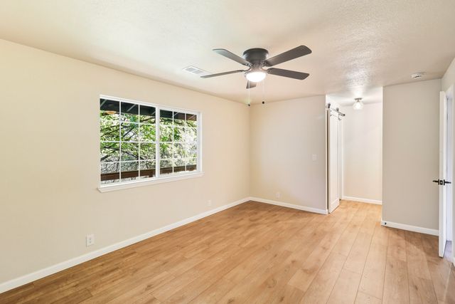 4750 Enchanted Way, Redding, CA 96001