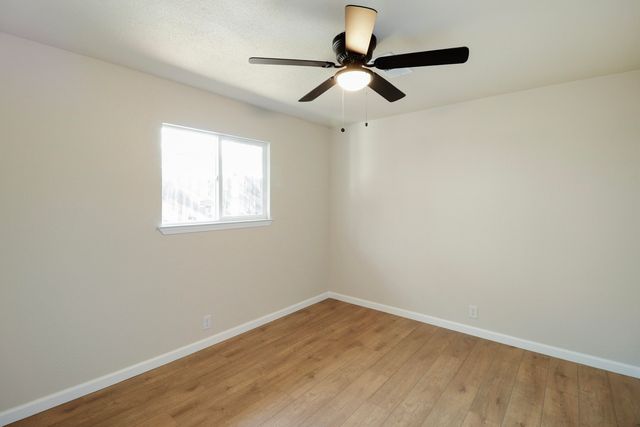 4750 Enchanted Way, Redding, CA 96001