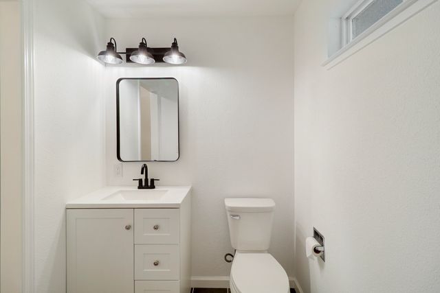 4750 Enchanted Way, Redding, CA 96001