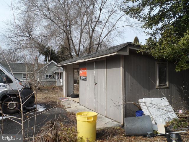 22 E TAYLOR AVE, Hamilton, NJ 08610