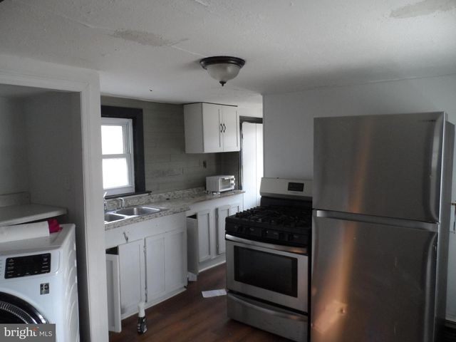 22 E TAYLOR AVE, Hamilton, NJ 08610