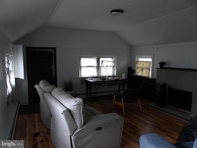 22 E TAYLOR AVE, Hamilton, NJ 08610