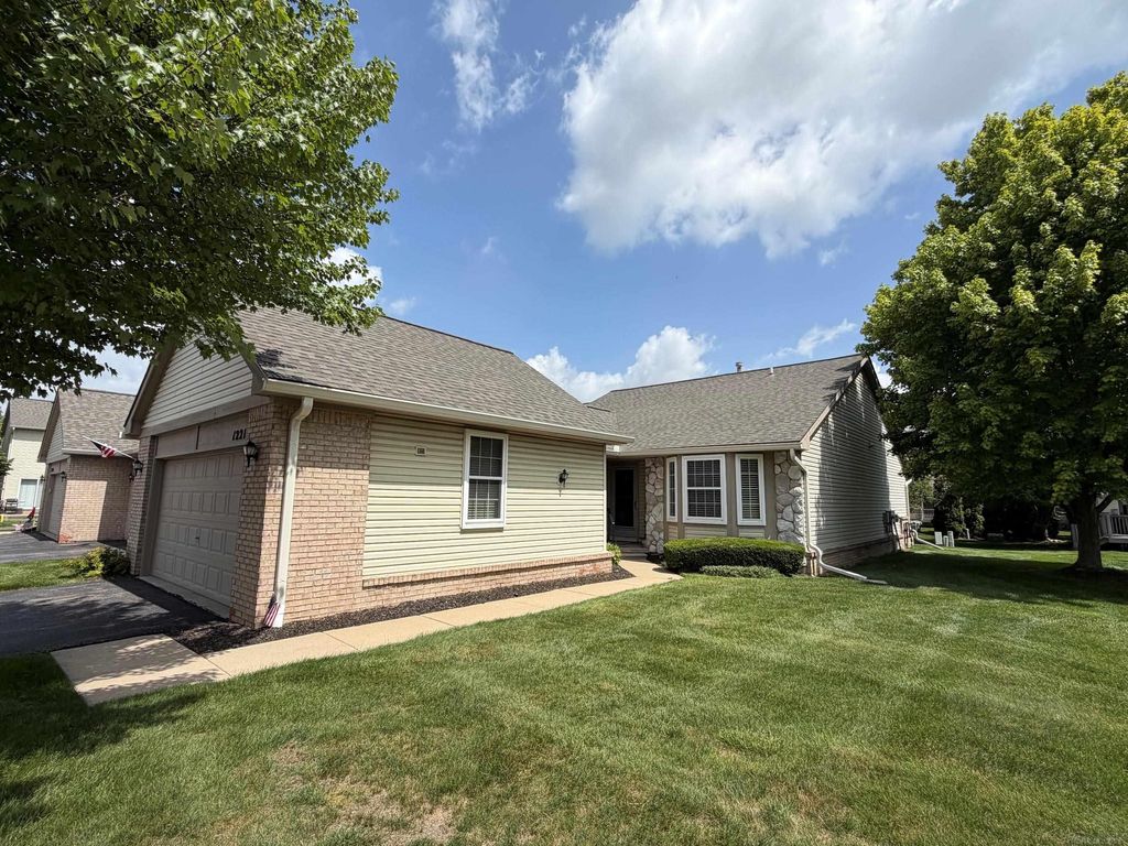 12215 Noonan Court, Utica, MI 48315