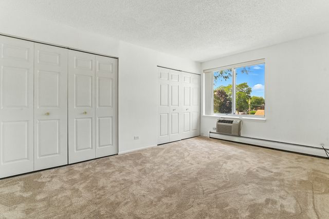 1207 S Old Wilke Road 303, Arlington Heights, IL 60005