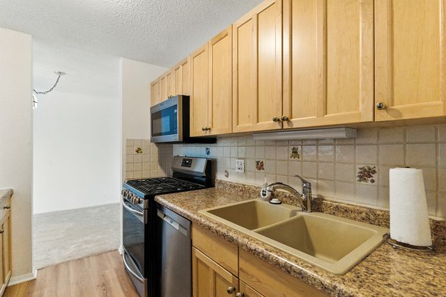 1207 S Old Wilke Road 303, Arlington Heights, IL 60005