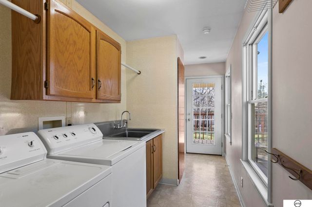 2905 S 41St Street, Lincoln, NE 68506