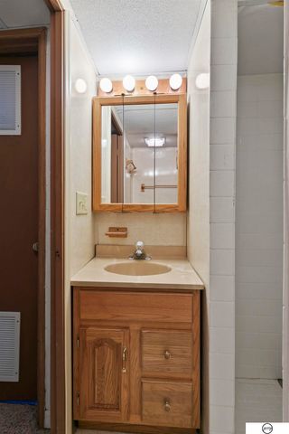 2905 S 41St Street, Lincoln, NE 68506