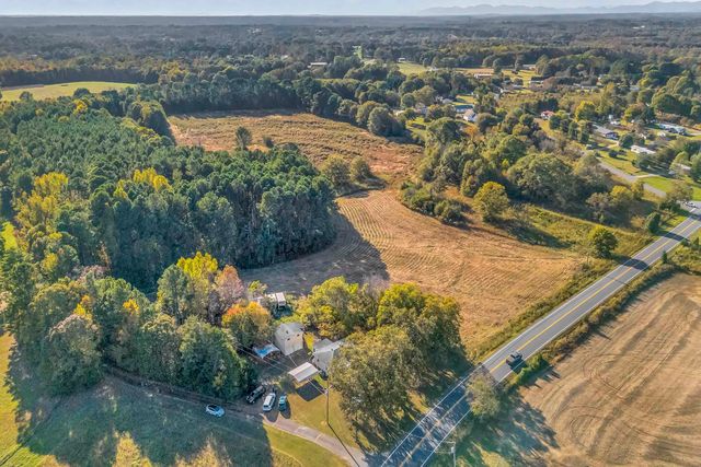 2467 Battleground Road, Cowpens, SC 29330