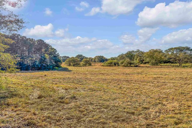 2467 Battleground Road, Cowpens, SC 29330