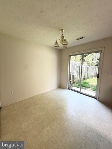 9906 WARWICK PL, Fredericksburg, VA 22408