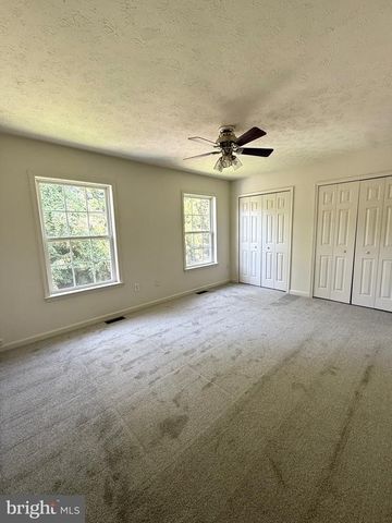 9906 WARWICK PL, Fredericksburg, VA 22408