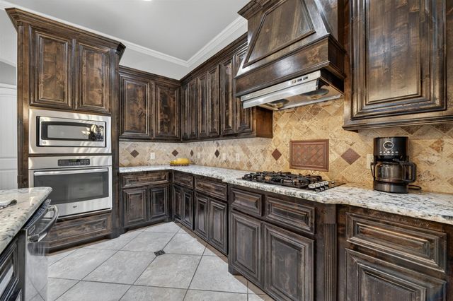 2213 Leonardo Court, Plano, TX 75025