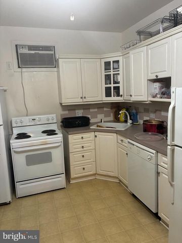 129 MONTGOMERY AVE, Bala Cynwyd, PA 19004