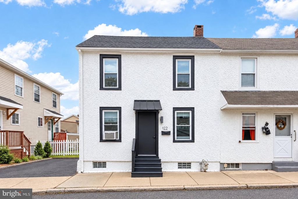 122 NORTH ST, Phoenixville, PA 19460 — exterior
